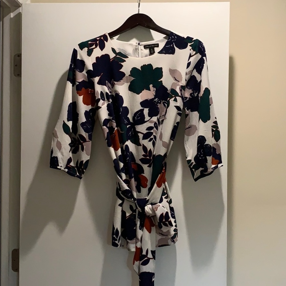 BARELY WORN Maternity Tie Belt Shirt